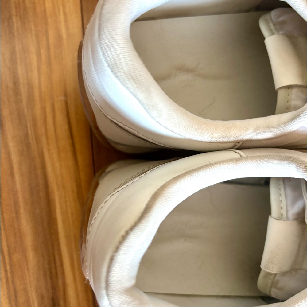 Lot of 2 set universal thread pre loved sneaker tennis shoes size 9 white beige - Picture 7 of 12